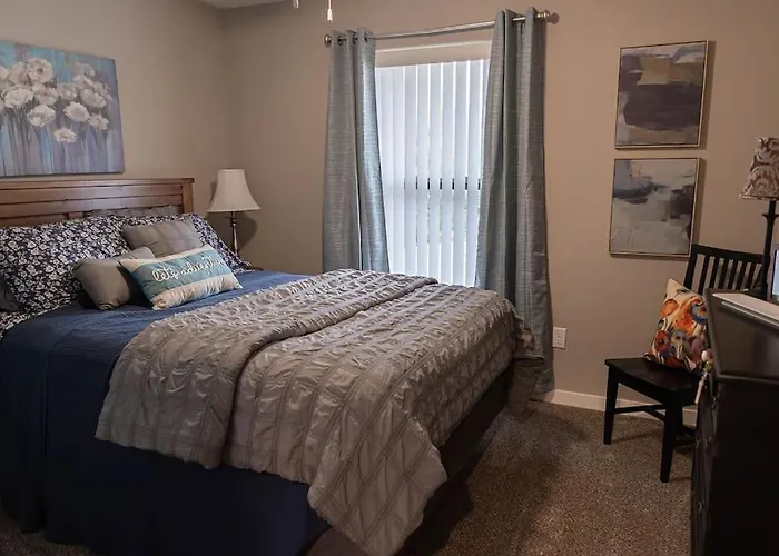 Brand New 3 Bedroom! Apartment *