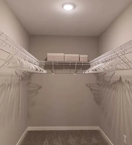 Apartment Brand New 3 Bedroom!