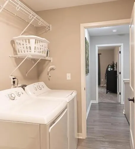 Brand New 3 Bedroom! Apartment
