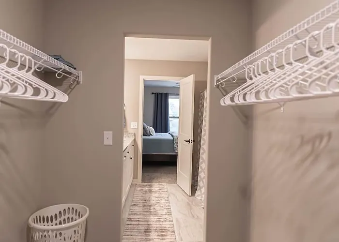 Apartment Brand New 3 Bedroom!